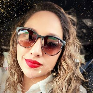 Meet your Posher, Maria de jesus